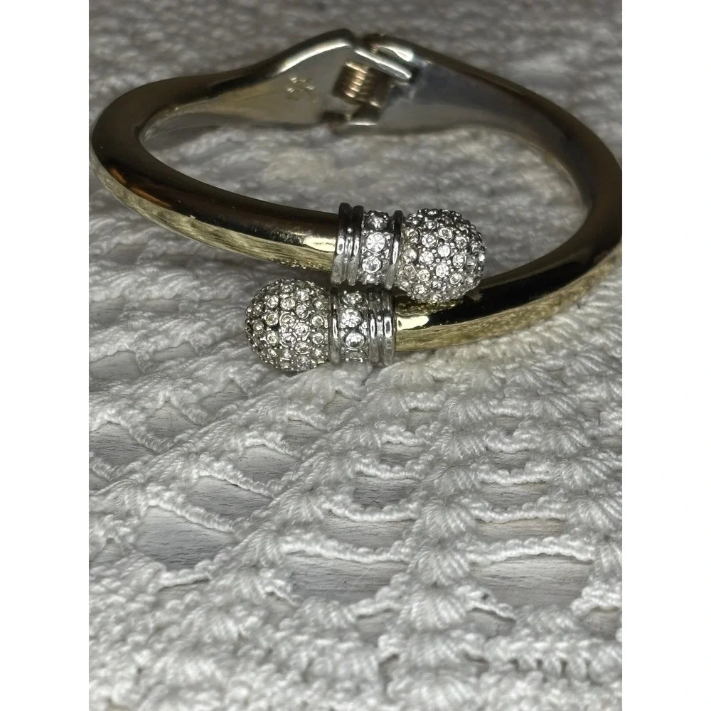 Banana Republic Gold Tone Bypass Hinged Bangle Bracelet Pave Crystal End Caps - Picture 8 of 13